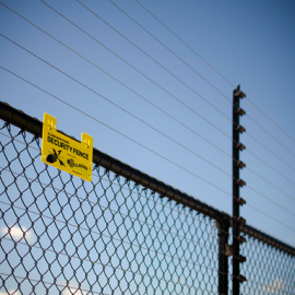 Electric-fence-installation